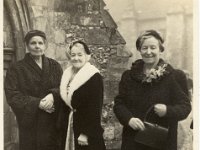 The Bride's Mother (Rt.) Arriving with Aunt Edith (Lt.) and Aunt Violet
