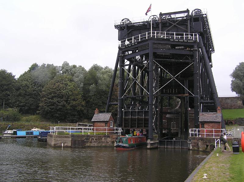 P8260153.JPG - The Anderton Boat Lift.