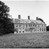 Anmer hall Now used by Prince William (Prince of Wales) and family Original caption: Anmer hall