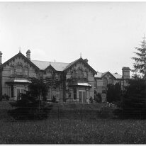 Etherton Lawn House front side Original caption: Ellerton House front side