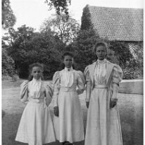 The 3 girls & dog Sedgeford Hall Original caption: The 3 girls and dog