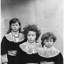 Gertie, Nona & Helen Original caption: Gertie, Nona and Helen
