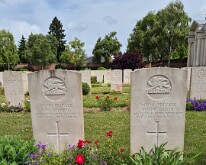 King's Own (Royal Lancaster) solders in the Faubourg d'Amiens Cemetery