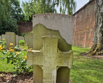 One grave, two headstones, Faubourg d'Amiens Cemetery
