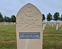 A muslim grave at Saint-Charles de Potyze French cemetery