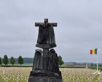 Sculpture by Jean Fréour in the Saint-Charles de Potyze cemetery